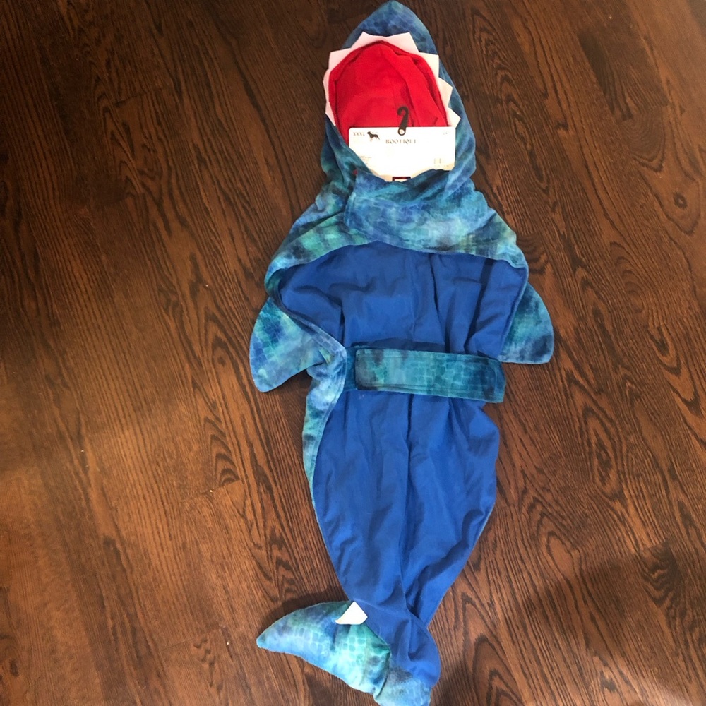 Bootique Pet Shark Costume New With Tags - Picture 2 of 4